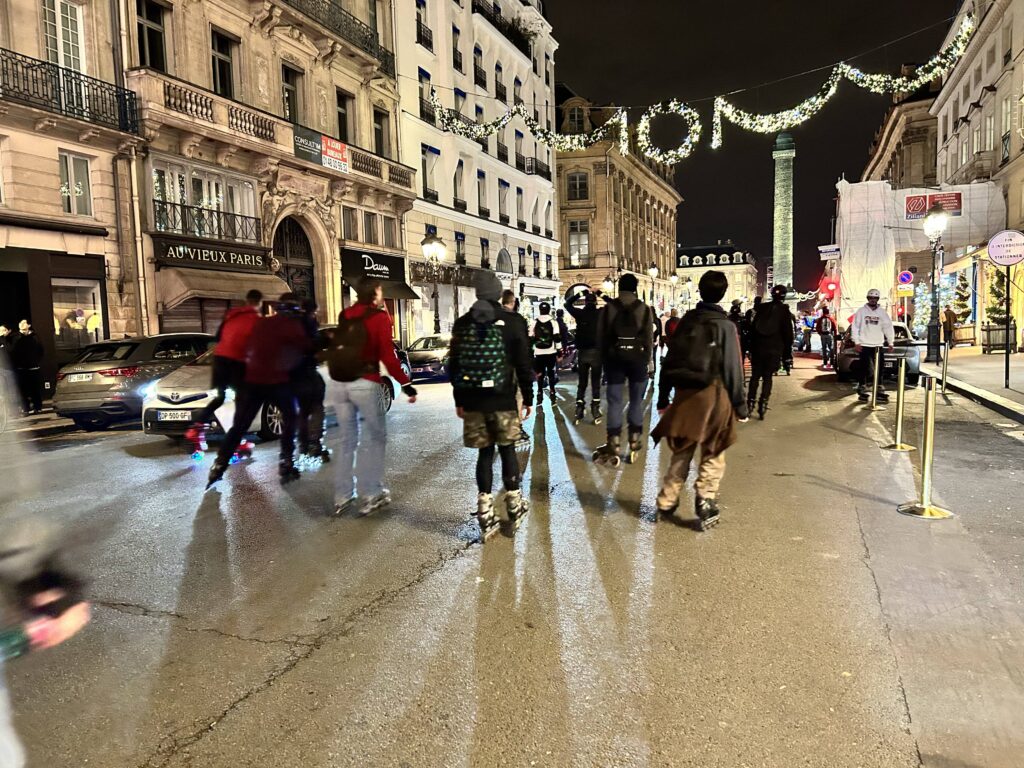 Balade roller Illuminations de Noël Paris - Rue de la Paix Vendôme - avec Pari Roller & Mobilités