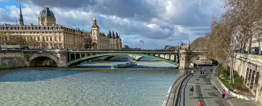 Quais de seine Paris